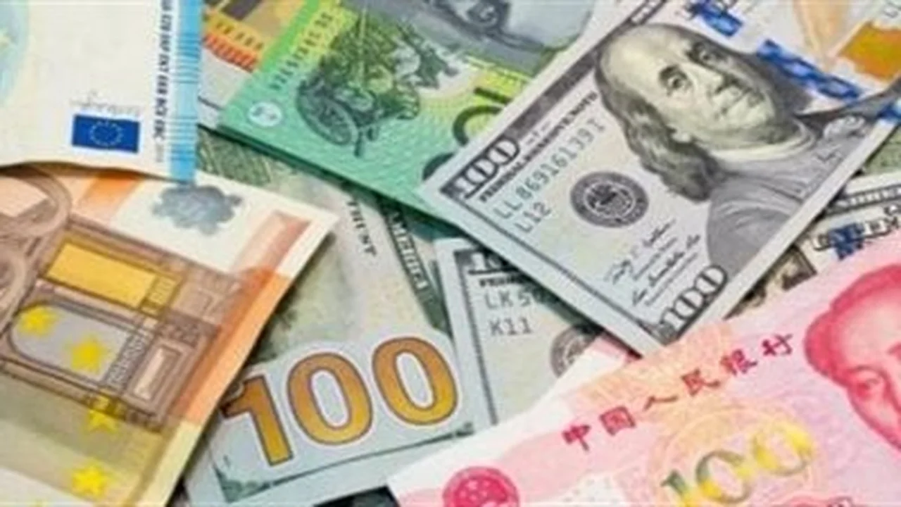 تذبذب الجنيه أمام العملات الأجنبية يكشف ملامح اتجاهات السوق في التعاملات المالية